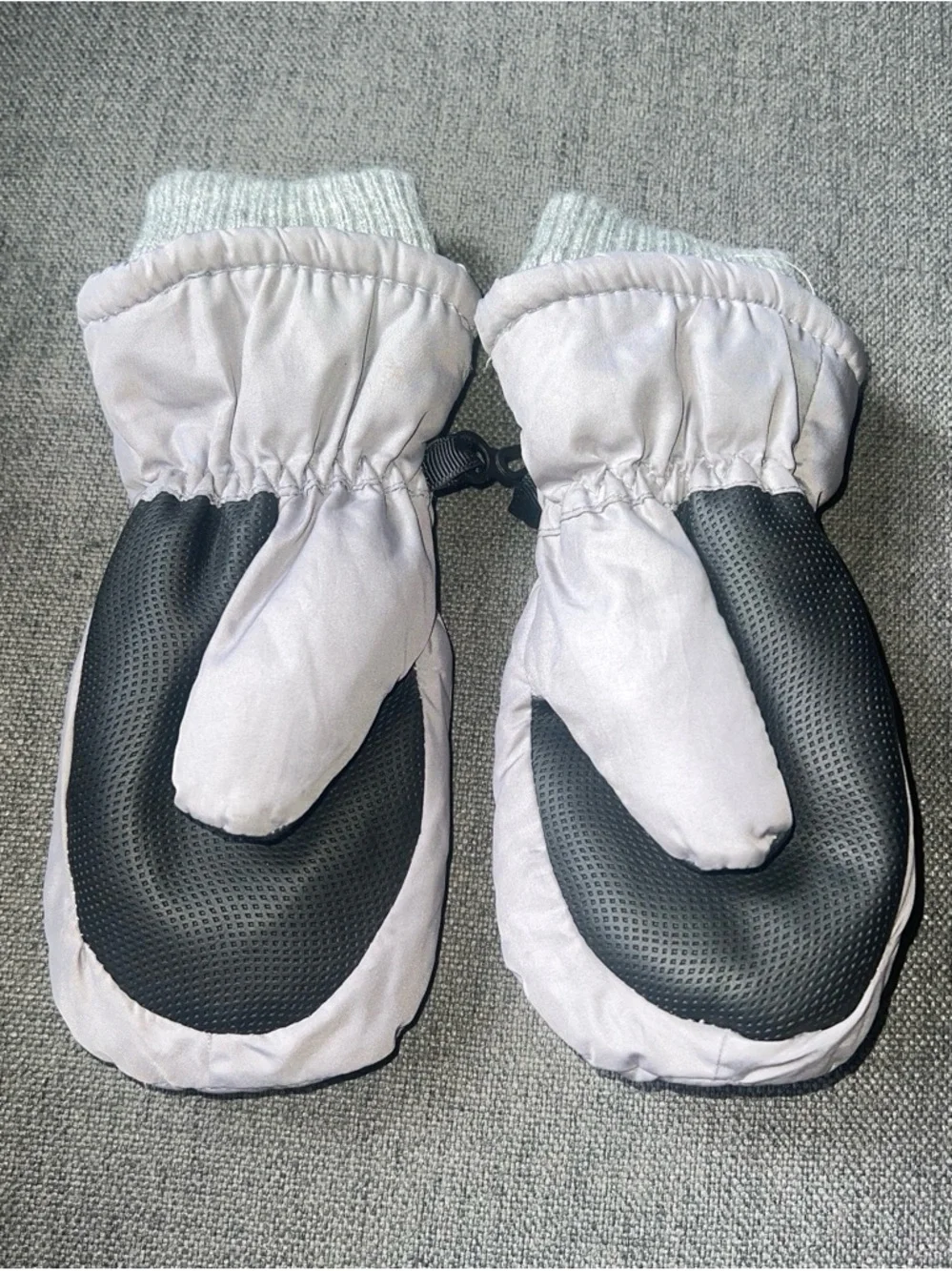 Kids Winter Mittens - Light Gray with Black Grip